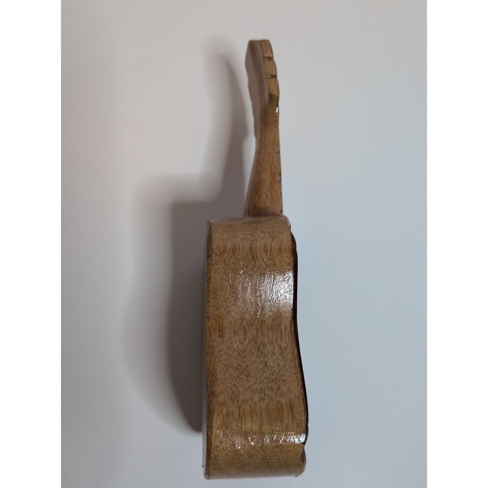 Handmade  Curved Wooden Guitar Ashtray  Made‎ From The Philippines NWT - Picture 2 of 5